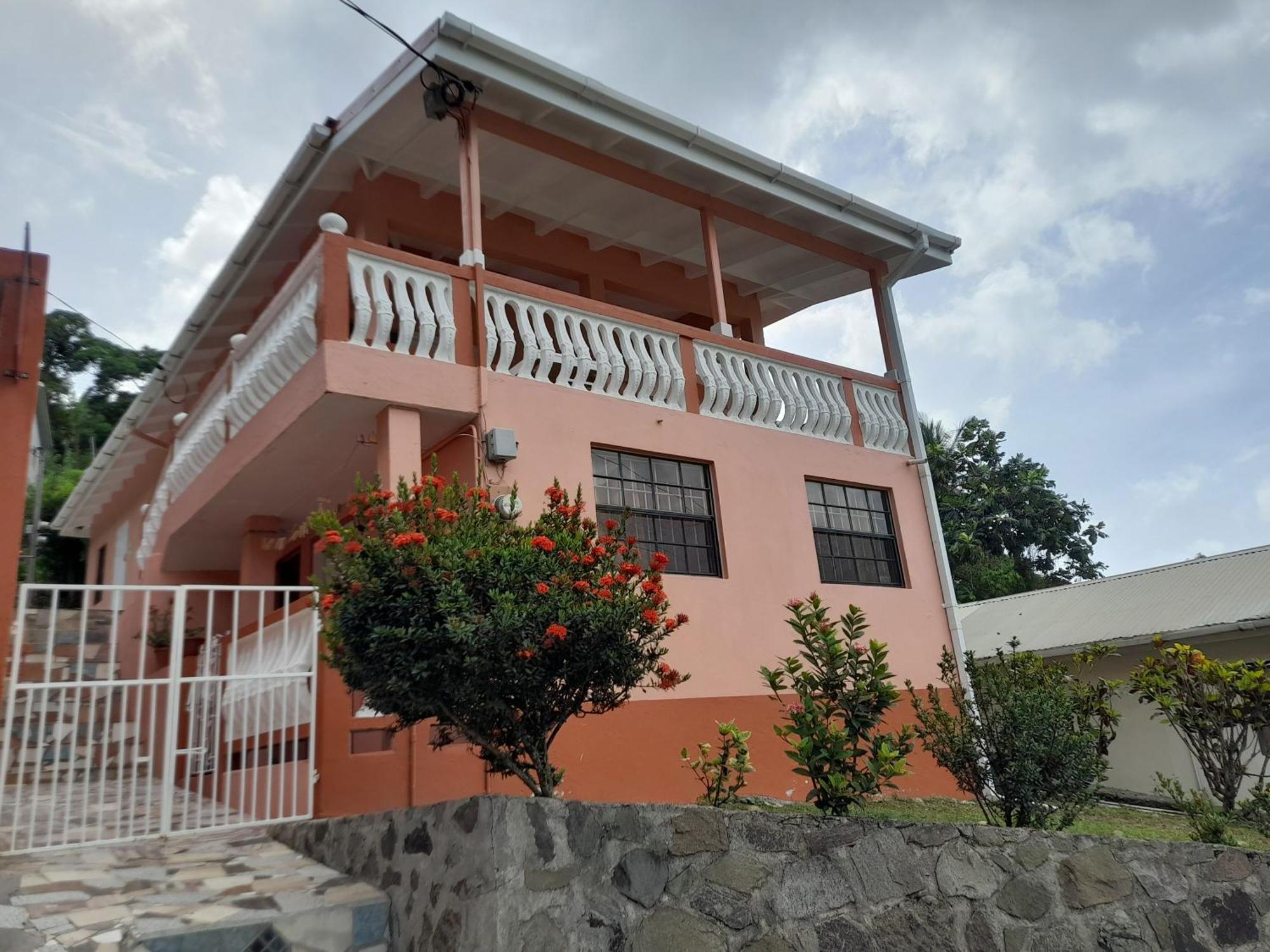 Angie'S Cove, Modern Get-Away Overlooking Castries Exterior foto